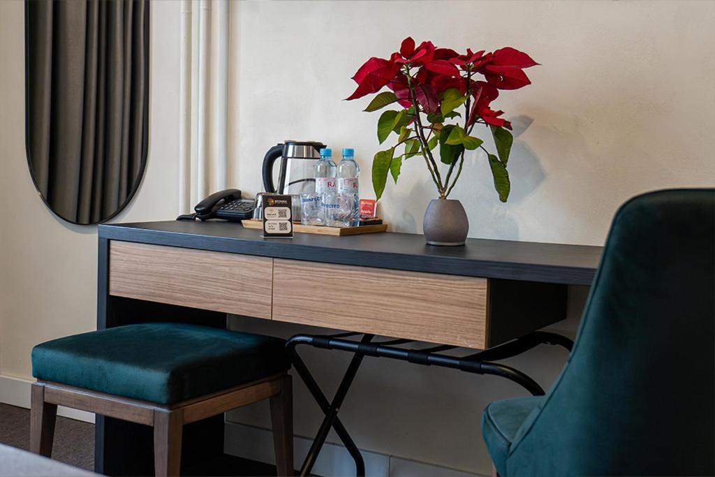 Hotel Botanica Beograd Bagian luar foto